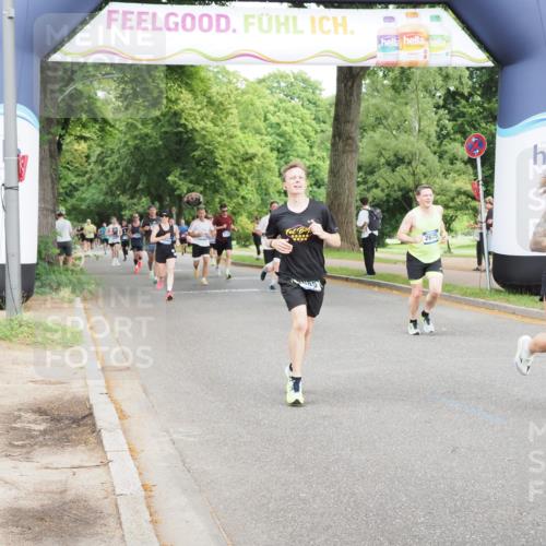 29.06.2025 - hella hamburg halbmarathon MichiJ http://msf.ph/oto/8258737 29.06.2025 10:29:40 Zwischen KM18-KM19 2675, 4380, 4634, 5007, 5014, 9358, 9885, 10978, 11062, 11922, 12365, 14555, 15164, 16599, 16816, 18399 meine-sportfotos.de