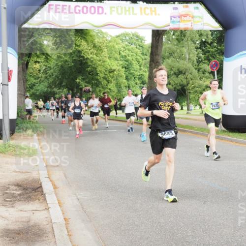 29.06.2025 - hella hamburg halbmarathon MichiJ http://msf.ph/oto/8258771 29.06.2025 10:29:40 Zwischen KM18-KM19 2675, 4380, 4634, 5007, 5014, 9358, 9885, 10978, 11062, 11922, 12365, 14555, 15164, 16599, 16816, 18399 meine-sportfotos.de