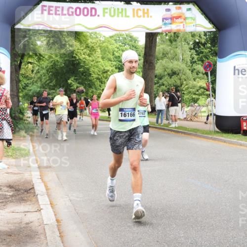 29.06.2025 - hella hamburg halbmarathon MichiJ http://msf.ph/oto/8258813 29.06.2025 10:53:18 Zwischen KM18-KM19 1790, 3461, 4286, 4782, 7485, 16099, 16166, 17638, 17880, 18261 meine-sportfotos.de
