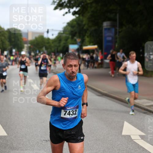 29.06.2025 - hella hamburg halbmarathon Yannick Fuchs http://msf.ph/oto/8258853 29.06.2025 10:36:07 20KM 1570, 1763, 1800, 2579, 2675, 5387, 5987, 6550, 7092, 7432, 8358, 9815, 9885, 10894, 11417, 12434, 12588, 13714, 13876, 14346, 14899, 16084, 17032, 17159, 17182, 17882, 18442, 18491, 18509, 18764, 18772, 18802 meine-sportfotos.de