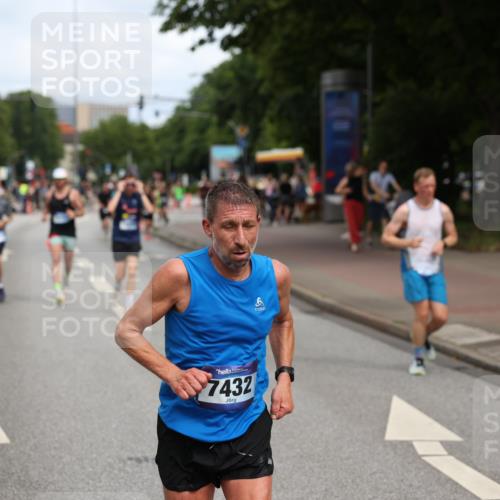 29.06.2025 - hella hamburg halbmarathon Yannick Fuchs http://msf.ph/oto/8258884 29.06.2025 10:36:07 20KM 1570, 1763, 1800, 2579, 2675, 5387, 5987, 6550, 7092, 7432, 8358, 9815, 9885, 10894, 11417, 12434, 12588, 13714, 13876, 14346, 14899, 16084, 17032, 17159, 17182, 17882, 18442, 18491, 18509, 18764, 18772, 18802 meine-sportfotos.de