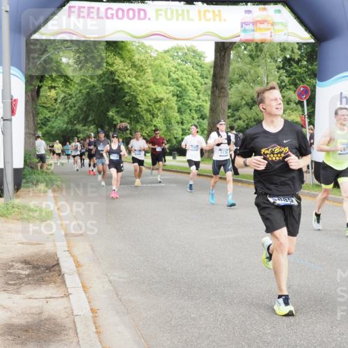 29.06.2025 - hella hamburg halbmarathon MichiJ http://msf.ph/oto/8258894 29.06.2025 10:29:41 Zwischen KM18-KM19 1136, 2675, 4380, 5007, 9358, 9885, 10978, 11062, 11922, 12365, 14555, 15164, 16816, 18399 meine-sportfotos.de