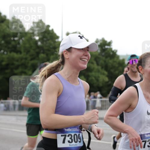 29.06.2025 - hella hamburg halbmarathon Jannik Wohlers http://msf.ph/oto/8258903 29.06.2025 10:32:19 Lombardsbrücke 1199, 1237, 2059, 3422, 3660, 3670, 3753, 4446, 5783, 5871, 6228, 7308, 7309, 7387, 7531, 7633, 7749, 7750, 9010, 9188, 10013, 10048, 10203, 10277, 10354, 10470, 10624, 10770, 11076, 11248, 12470, 12508, 13335, 14301, 15071, 15171, 15847, 15997, 16129, 16187, 16502, 16898, 16999, 17041, 17102, 17167, 17508, 18069, 18502, 18706, 18927, 19156 meine-sportfotos.de