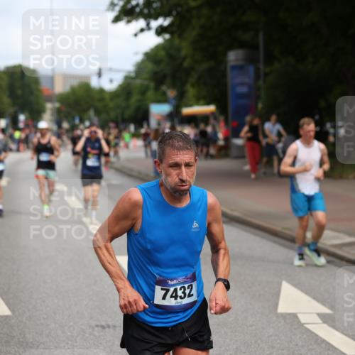 29.06.2025 - hella hamburg halbmarathon Yannick Fuchs http://msf.ph/oto/8258917 29.06.2025 10:36:07 20KM 1570, 1763, 1800, 2579, 2675, 5387, 5987, 6550, 7092, 7432, 8358, 9815, 9885, 10894, 11417, 12434, 12588, 13714, 13876, 14346, 14899, 16084, 17032, 17159, 17182, 17882, 18442, 18491, 18509, 18764, 18772, 18802 meine-sportfotos.de