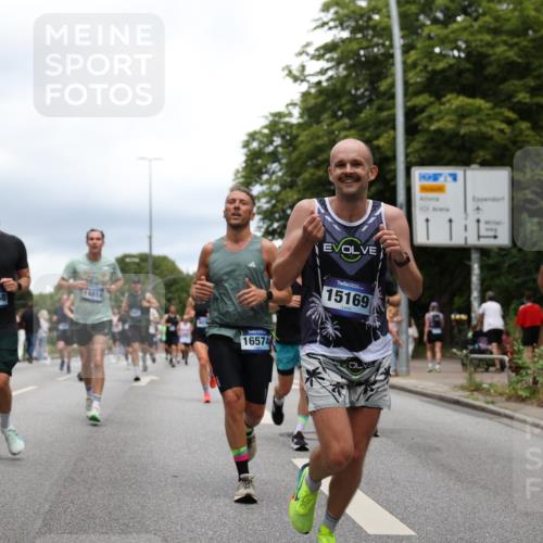 29.06.2025 - hella hamburg halbmarathon Yannick Fuchs http://msf.ph/oto/8258957 29.06.2025 10:48:31 20KM 1327, 1410, 1496, 1815, 2474, 2771, 3041, 3177, 3310, 3791, 3794, 3861, 3945, 4189, 4231, 4938, 6082, 6084, 6356, 6443, 6581, 6723, 6994, 8223, 8449, 8514, 8698, 8772, 8798, 9012, 9060, 9227, 10191, 10192, 10263, 10266, 11333, 11499, 11747, 12186, 12362, 12489, 13297, 13869, 14036, 14175, 14592, 14638, 14660, 14818, 14948, 15113, 15156, 15169, 15408, 15524, 15879, 16092, 16574, 16750, 17740, 17765, 19177 meine-sportfotos.de