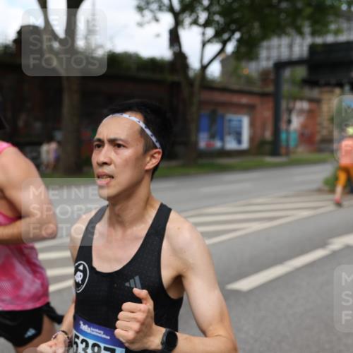 29.06.2025 - hella hamburg halbmarathon Yannick Fuchs http://msf.ph/oto/8258962 29.06.2025 10:36:08 20KM 1570, 1763, 1800, 2579, 2675, 5387, 5987, 6550, 6593, 7092, 7432, 8358, 9815, 10894, 11417, 12434, 12588, 13714, 13876, 14346, 14899, 15521, 16084, 17032, 17159, 17182, 17882, 18442, 18491, 18509, 18764, 18772, 18802 meine-sportfotos.de