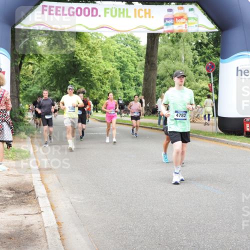 29.06.2025 - hella hamburg halbmarathon MichiJ http://msf.ph/oto/8258975 29.06.2025 10:53:19 Zwischen KM18-KM19 1790, 3461, 4286, 4782, 7485, 11523, 16099, 16166, 17569, 18261 meine-sportfotos.de