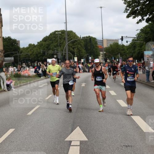 29.06.2025 - hella hamburg halbmarathon Yannick Fuchs http://msf.ph/oto/8258984 29.06.2025 10:36:08 20KM 1570, 1763, 1800, 2579, 2675, 5387, 5987, 6550, 6593, 7092, 7432, 8358, 9815, 10894, 11417, 12434, 12588, 13714, 13876, 14346, 14899, 15521, 16084, 17032, 17159, 17182, 17882, 18442, 18491, 18509, 18764, 18772, 18802 meine-sportfotos.de
