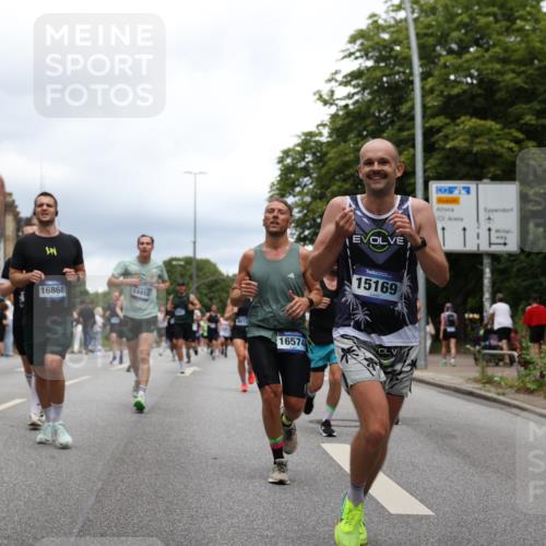 29.06.2025 - hella hamburg halbmarathon Yannick Fuchs http://msf.ph/oto/8258996 29.06.2025 10:48:31 20KM 1327, 1410, 1496, 1815, 2474, 2771, 3041, 3177, 3310, 3791, 3794, 3861, 3945, 4189, 4231, 4938, 6082, 6084, 6356, 6443, 6581, 6723, 6994, 8223, 8449, 8514, 8698, 8772, 8798, 9012, 9060, 9227, 10191, 10192, 10263, 10266, 11333, 11499, 11747, 12186, 12362, 12489, 13297, 13869, 14036, 14175, 14592, 14638, 14660, 14818, 14948, 15113, 15156, 15169, 15408, 15524, 15879, 16092, 16574, 16750, 17740, 17765, 19177 meine-sportfotos.de
