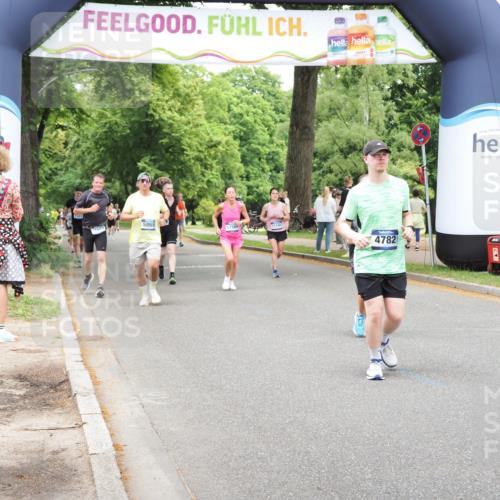 29.06.2025 - hella hamburg halbmarathon MichiJ http://msf.ph/oto/8259007 29.06.2025 10:53:19 Zwischen KM18-KM19 1790, 3461, 4286, 4782, 7485, 11523, 16099, 16166, 17569, 18261 meine-sportfotos.de