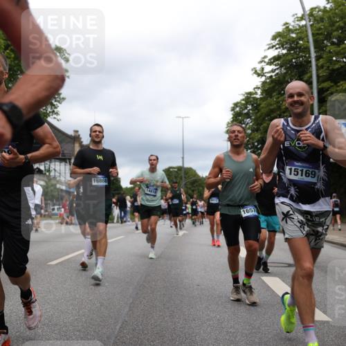 29.06.2025 - hella hamburg halbmarathon Yannick Fuchs http://msf.ph/oto/8259038 29.06.2025 10:48:31 20KM 1327, 1410, 1496, 1815, 2474, 2771, 3041, 3177, 3310, 3791, 3794, 3861, 3945, 4189, 4231, 4938, 6082, 6084, 6356, 6443, 6581, 6723, 6994, 8223, 8449, 8514, 8698, 8772, 8798, 9012, 9060, 9227, 10191, 10192, 10263, 10266, 11333, 11499, 11747, 12186, 12362, 12489, 13297, 13869, 14036, 14175, 14592, 14638, 14660, 14818, 14948, 15113, 15156, 15169, 15408, 15524, 15879, 16092, 16574, 16750, 17740, 17765, 19177 meine-sportfotos.de