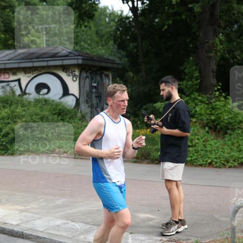 29.06.2025 - hella hamburg halbmarathon Yannick Fuchs http://msf.ph/oto/8259043 29.06.2025 10:36:09 20KM 1570, 1763, 1800, 2579, 2675, 5387, 5987, 6593, 7092, 7432, 8358, 9815, 10415, 10894, 11417, 12434, 12588, 13714, 13876, 14346, 14899, 15521, 16084, 17032, 17159, 17182, 17882, 18442, 18491, 18509, 18764, 18772, 18802, 19046 meine-sportfotos.de