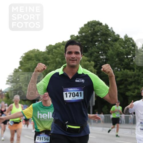 29.06.2025 - hella hamburg halbmarathon Jannik Wohlers http://msf.ph/oto/8259064 29.06.2025 10:32:22 Lombardsbrücke 1078, 1237, 1732, 2059, 2276, 3422, 3660, 3670, 3753, 4446, 6040, 6861, 7308, 7309, 7387, 7531, 7633, 7749, 7750, 8170, 8839, 9010, 9034, 9188, 9542, 10013, 10048, 10203, 10277, 10354, 10470, 10624, 10770, 11076, 11248, 11756, 12470, 12508, 14301, 15071, 15171, 15847, 15997, 16129, 16502, 16898, 16999, 17041, 17102, 17167, 17508, 18069, 18502, 18706, 18927, 19156 meine-sportfotos.de