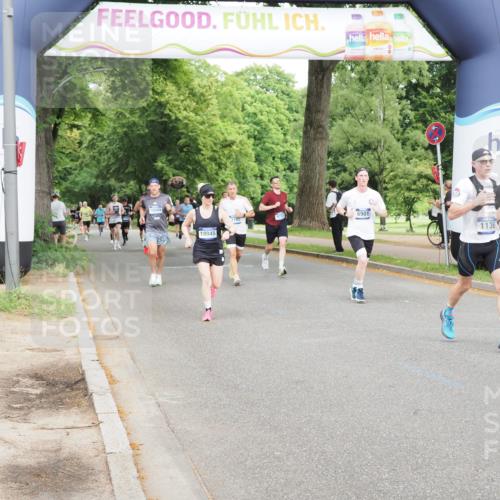 29.06.2025 - hella hamburg halbmarathon MichiJ http://msf.ph/oto/8259119 29.06.2025 10:29:42 Zwischen KM18-KM19 1136, 2675, 4380, 6901, 9358, 9885, 10978, 11062, 12365, 14555, 15164, 16816, 17182, 18045, 18399 meine-sportfotos.de