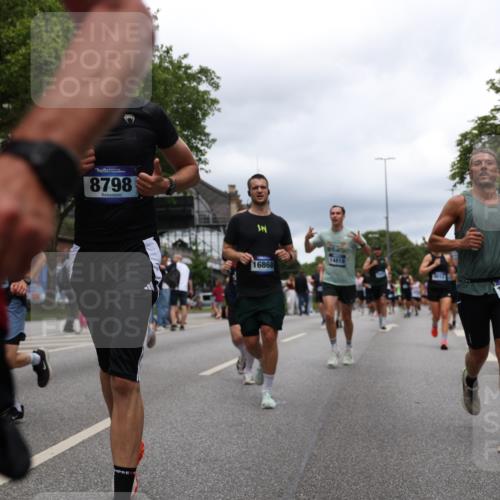 29.06.2025 - hella hamburg halbmarathon Yannick Fuchs http://msf.ph/oto/8259123 29.06.2025 10:48:31 20KM 1327, 1410, 1496, 1815, 2474, 2771, 3041, 3177, 3310, 3791, 3794, 3861, 3945, 4189, 4231, 4938, 6082, 6084, 6356, 6443, 6581, 6723, 6994, 8223, 8449, 8514, 8698, 8772, 8798, 9012, 9060, 9227, 10191, 10192, 10263, 10266, 11333, 11499, 11747, 12186, 12362, 12489, 13297, 13869, 14036, 14175, 14592, 14638, 14660, 14818, 14948, 15113, 15156, 15169, 15408, 15524, 15879, 16092, 16574, 16750, 17740, 17765, 19177 meine-sportfotos.de