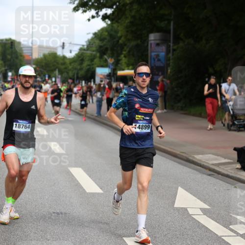 29.06.2025 - hella hamburg halbmarathon Yannick Fuchs http://msf.ph/oto/8259159 29.06.2025 10:36:10 20KM 1570, 1763, 1800, 2579, 2675, 5387, 5987, 6593, 7092, 7432, 8358, 9815, 10415, 10894, 11417, 12434, 12588, 13714, 13876, 14346, 14899, 15521, 16084, 17032, 17159, 17182, 17882, 18442, 18491, 18509, 18764, 18772, 18802, 19046 meine-sportfotos.de
