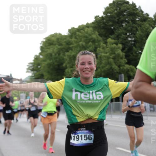 29.06.2025 - hella hamburg halbmarathon Jannik Wohlers http://msf.ph/oto/8259161 29.06.2025 10:32:23 Lombardsbrücke 1078, 1237, 1732, 2059, 2276, 3422, 3660, 3670, 3708, 3753, 4446, 6040, 6861, 7308, 7309, 7387, 7531, 7633, 7749, 7750, 8170, 8839, 9010, 9034, 9188, 9542, 10013, 10048, 10203, 10277, 10470, 10770, 11076, 11248, 11756, 12423, 12424, 12470, 12508, 12907, 13789, 14301, 14347, 15171, 15997, 16129, 16502, 16702, 16898, 16999, 17041, 17102, 17167, 17508, 17664, 18069, 18502, 18706, 18927, 19156 meine-sportfotos.de