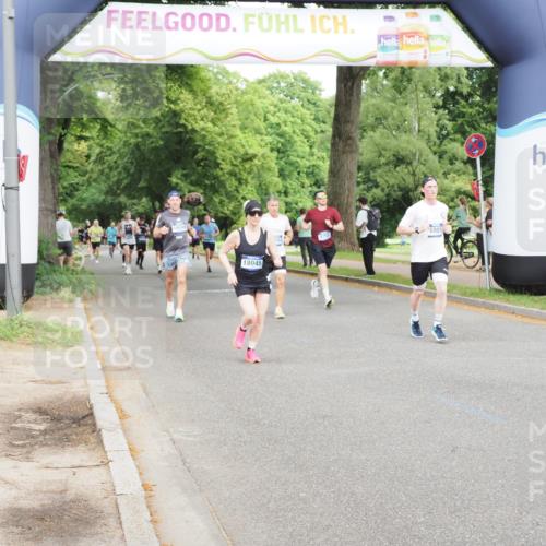 29.06.2025 - hella hamburg halbmarathon MichiJ http://msf.ph/oto/8259204 29.06.2025 10:29:43 Zwischen KM18-KM19 1136, 2675, 4380, 6901, 9358, 9885, 10978, 12365, 14555, 15164, 16816, 17182, 18045, 18399 meine-sportfotos.de