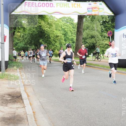 29.06.2025 - hella hamburg halbmarathon MichiJ http://msf.ph/oto/8259268 29.06.2025 10:29:43 Zwischen KM18-KM19 1136, 2675, 4380, 6901, 9358, 9885, 10978, 12365, 14555, 15164, 16816, 17182, 18045, 18399 meine-sportfotos.de