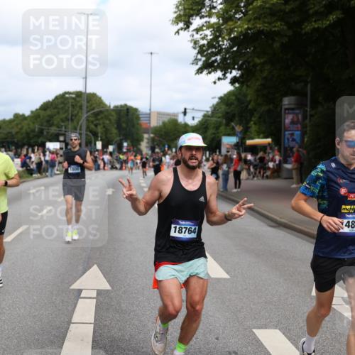 29.06.2025 - hella hamburg halbmarathon Yannick Fuchs http://msf.ph/oto/8259282 29.06.2025 10:36:11 20KM 1570, 1763, 1800, 2579, 2675, 5387, 5987, 6593, 7092, 7432, 8358, 9815, 10415, 10894, 11417, 12434, 12588, 13714, 13876, 14346, 14899, 15521, 16084, 17032, 17159, 17182, 17882, 18442, 18491, 18509, 18764, 18772, 18802, 19046 meine-sportfotos.de