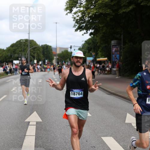 29.06.2025 - hella hamburg halbmarathon Yannick Fuchs http://msf.ph/oto/8259357 29.06.2025 10:36:11 20KM 1570, 1763, 1800, 2579, 2675, 5387, 5987, 6593, 7092, 7432, 8358, 9815, 10415, 10894, 11417, 12434, 12588, 13714, 13876, 14346, 14899, 15521, 16084, 17032, 17159, 17182, 17882, 18442, 18491, 18509, 18764, 18772, 18802, 19046 meine-sportfotos.de