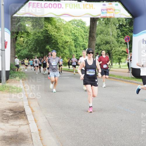 29.06.2025 - hella hamburg halbmarathon MichiJ http://msf.ph/oto/8259363 29.06.2025 10:29:43 Zwischen KM18-KM19 1136, 2675, 4380, 6901, 9358, 9885, 10978, 12365, 14555, 15164, 16816, 17182, 18045, 18399 meine-sportfotos.de