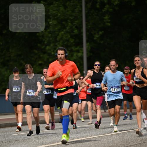 29.06.2025 - hella hamburg halbmarathon Dr. Thomas Lammeyer http://msf.ph/oto/8259418 29.06.2025 10:35:12 Kennedybrücke 1059, 1097, 1472, 1547, 1773, 1979, 2414, 2754, 2755, 2914, 3131, 3281, 3443, 4561, 4817, 5437, 5943, 6057, 6078, 6195, 6546, 6616, 6725, 6787, 7351, 7604, 7772, 8050, 8812, 8941, 9937, 10586 meine-sportfotos.de