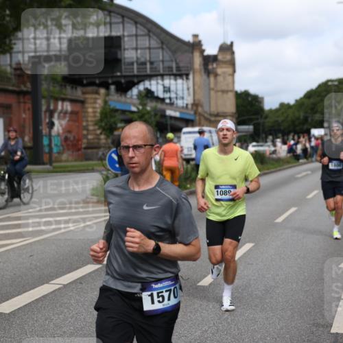 29.06.2025 - hella hamburg halbmarathon Yannick Fuchs http://msf.ph/oto/8259425 29.06.2025 10:36:11 20KM 1570, 1763, 1800, 2579, 2675, 5387, 5987, 6593, 7092, 7432, 8358, 9815, 10415, 10894, 11417, 12434, 12588, 13714, 13876, 14346, 14899, 15521, 16084, 17032, 17159, 17182, 17882, 18442, 18491, 18509, 18764, 18772, 18802, 19046 meine-sportfotos.de