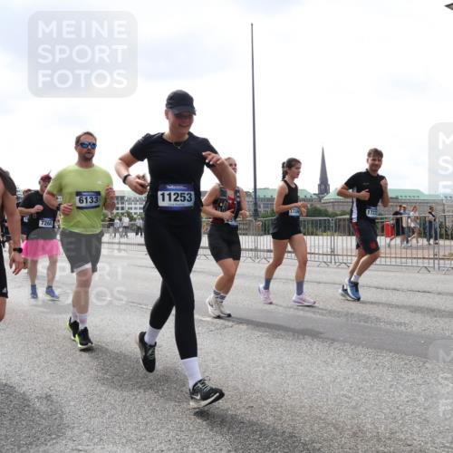29.06.2025 - hella hamburg halbmarathon Lena Gebhardt http://msf.ph/oto/8259452 29.06.2025 10:45:58 Lombardsbrücke 1004, 1033, 1060, 1085, 1100, 1104, 1421, 1426, 1532, 1555, 1854, 1867, 1868, 1983, 2008, 2398, 2423, 2522, 2550, 2657, 2664, 2773, 2813, 2917, 2951, 2954, 2965, 2973, 3410, 4104, 4223, 4224, 4317, 4388, 4572, 5044, 5635, 5697, 5703, 5769, 5770, 5892, 6133, 6333, 6392, 6623, 7268, 7356, 7605, 7894, 7983, 8745, 9120, 9121, 9129, 9426, 9445, 10030, 10327, 10329, 10367, 10511, 11358, 11361, 11876, 11910, 12507 meine-sportfotos.de