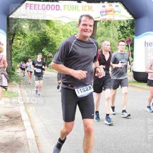 29.06.2025 - hella hamburg halbmarathon MichiJ http://msf.ph/oto/8259528 29.06.2025 10:53:23 Zwischen KM18-KM19 2142, 4782, 5869, 7323, 7485, 11191, 11523, 16166, 16602, 17569 meine-sportfotos.de