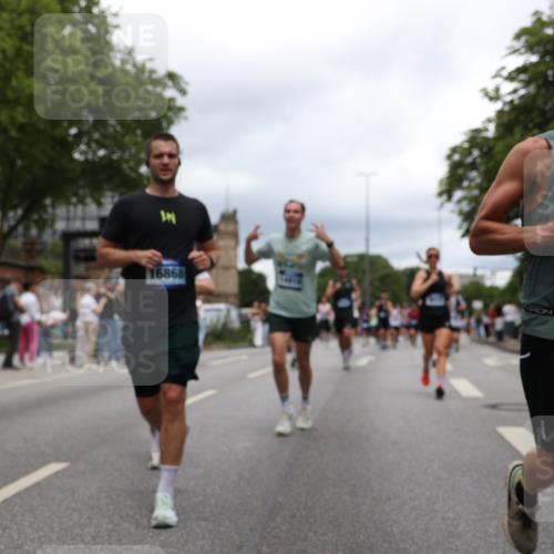 29.06.2025 - hella hamburg halbmarathon Yannick Fuchs http://msf.ph/oto/8259536 29.06.2025 10:48:32 20KM 1327, 1410, 1496, 1815, 2474, 2771, 2884, 3041, 3177, 3791, 3794, 3861, 3945, 4189, 4231, 4938, 6082, 6084, 6356, 6443, 6581, 6587, 6723, 6994, 8223, 8449, 8514, 8698, 8772, 8798, 9012, 9060, 9227, 10191, 10192, 10263, 10266, 11333, 11499, 11747, 12186, 12362, 12489, 13297, 13869, 13988, 14036, 14175, 14592, 14638, 14660, 14818, 14948, 15113, 15156, 15169, 15408, 15524, 15879, 16047, 16092, 16574, 16750, 17740, 17765, 19177 meine-sportfotos.de
