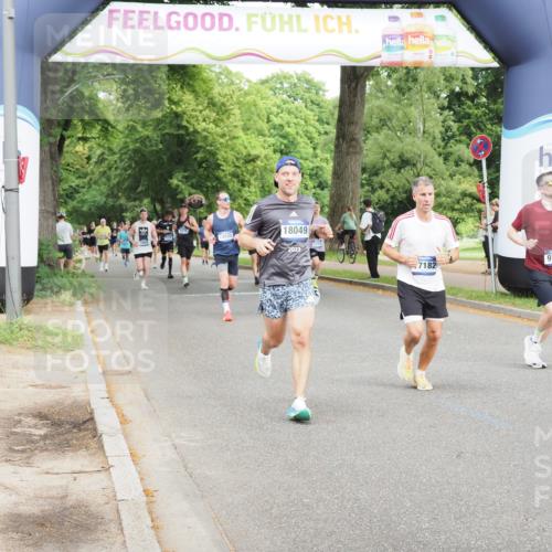 29.06.2025 - hella hamburg halbmarathon MichiJ http://msf.ph/oto/8259595 29.06.2025 10:29:45 Zwischen KM18-KM19 1136, 2675, 4380, 6901, 9358, 9755, 9885, 10978, 12365, 14555, 15164, 17182, 18045, 18049, 18399 meine-sportfotos.de