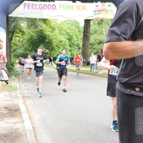 29.06.2025 - hella hamburg halbmarathon MichiJ http://msf.ph/oto/8259619 29.06.2025 10:53:24 Zwischen KM18-KM19 2142, 5869, 7323, 7485, 11191, 11523, 15394, 16166, 16602, 17569 meine-sportfotos.de