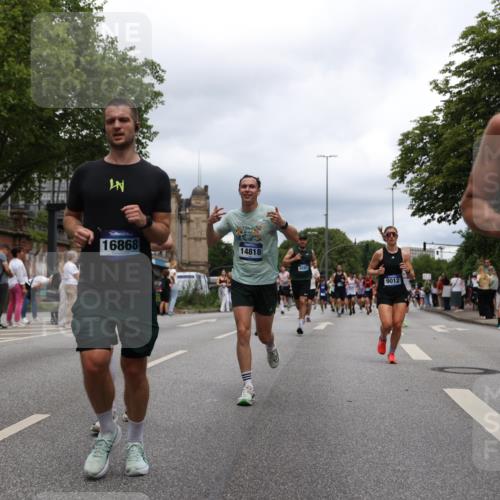 29.06.2025 - hella hamburg halbmarathon Yannick Fuchs http://msf.ph/oto/8259627 29.06.2025 10:48:32 20KM 1327, 1410, 1496, 1815, 2474, 2771, 2884, 3041, 3177, 3791, 3794, 3861, 3945, 4189, 4231, 4938, 6082, 6084, 6356, 6443, 6581, 6587, 6723, 6994, 8223, 8449, 8514, 8698, 8772, 8798, 9012, 9060, 9227, 10191, 10192, 10263, 10266, 11333, 11499, 11747, 12186, 12362, 12489, 13297, 13869, 13988, 14036, 14175, 14592, 14638, 14660, 14818, 14948, 15113, 15156, 15169, 15408, 15524, 15879, 16047, 16092, 16574, 16750, 17740, 17765, 19177 meine-sportfotos.de
