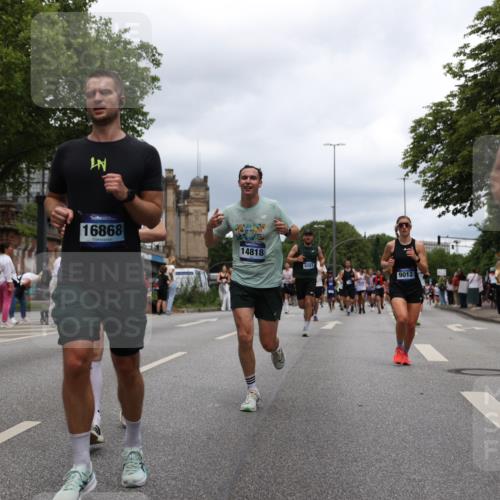 29.06.2025 - hella hamburg halbmarathon Yannick Fuchs http://msf.ph/oto/8259650 29.06.2025 10:48:32 20KM 1327, 1410, 1496, 1815, 2474, 2771, 2884, 3041, 3177, 3791, 3794, 3861, 3945, 4189, 4231, 4938, 6082, 6084, 6356, 6443, 6581, 6587, 6723, 6994, 8223, 8449, 8514, 8698, 8772, 8798, 9012, 9060, 9227, 10191, 10192, 10263, 10266, 11333, 11499, 11747, 12186, 12362, 12489, 13297, 13869, 13988, 14036, 14175, 14592, 14638, 14660, 14818, 14948, 15113, 15156, 15169, 15408, 15524, 15879, 16047, 16092, 16574, 16750, 17740, 17765, 19177 meine-sportfotos.de