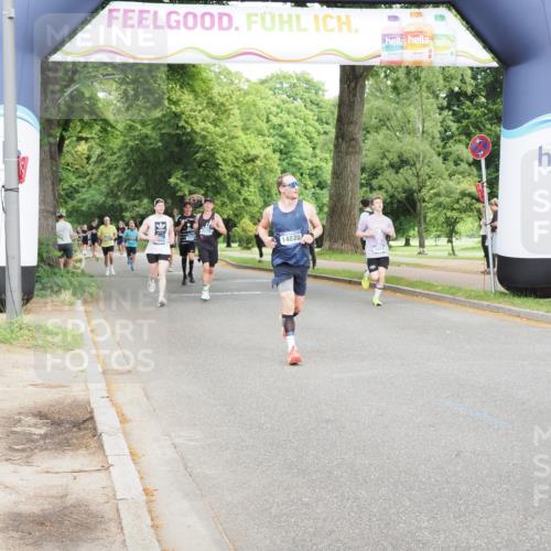 29.06.2025 - hella hamburg halbmarathon MichiJ http://msf.ph/oto/8259758 29.06.2025 10:29:46 Zwischen KM18-KM19 1136, 2675, 4380, 6901, 9755, 9885, 12365, 14820, 17182, 18045, 18049 meine-sportfotos.de
