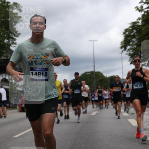 29.06.2025 - hella hamburg halbmarathon Yannick Fuchs http://msf.ph/oto/8259796 29.06.2025 10:48:33 20KM 1125, 1327, 1410, 1496, 1815, 2474, 2771, 2884, 3041, 3177, 3791, 3794, 3861, 3945, 4189, 4231, 4938, 5319, 6082, 6084, 6356, 6443, 6581, 6587, 6723, 6994, 8449, 8514, 8698, 8772, 8798, 9012, 9060, 9227, 10191, 10192, 10263, 10266, 11333, 11499, 11747, 11976, 12186, 12362, 12489, 12961, 13297, 13869, 13988, 14036, 14175, 14592, 14638, 14660, 14818, 14948, 15113, 15156, 15169, 15389, 15408, 15524, 15879, 16047, 16092, 16574, 17740 meine-sportfotos.de