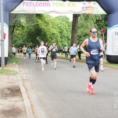 29.06.2025 - hella hamburg halbmarathon MichiJ http://msf.ph/oto/8259924 29.06.2025 10:29:47 Zwischen KM18-KM19 1136, 2675, 5410, 6901, 9659, 9755, 14661, 14820, 17182, 18045, 18049 meine-sportfotos.de