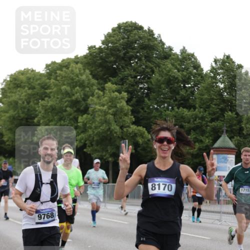 29.06.2025 - hella hamburg halbmarathon Jannik Wohlers http://msf.ph/oto/8259943 29.06.2025 10:32:33 Lombardsbrücke 1078, 1237, 1324, 1732, 2276, 2959, 3391, 3422, 3708, 3753, 3871, 4030, 4096, 4555, 4650, 5110, 6040, 6861, 7387, 7982, 8170, 8839, 9034, 9143, 9471, 9542, 9768, 11260, 11756, 12423, 12424, 12508, 12907, 13789, 14305, 14347, 14743, 15951, 15957, 16502, 16702, 17102, 17157, 17317, 17417, 17508, 17664, 18191, 18409, 18502, 19156, 19213 meine-sportfotos.de