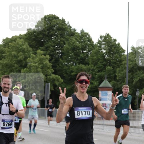 29.06.2025 - hella hamburg halbmarathon Jannik Wohlers http://msf.ph/oto/8260008 29.06.2025 10:32:33 Lombardsbrücke 1078, 1237, 1324, 1732, 2276, 2959, 3391, 3422, 3708, 3753, 3871, 4030, 4096, 4555, 4650, 5110, 6040, 6861, 7387, 7982, 8170, 8839, 9034, 9143, 9471, 9542, 9768, 11260, 11756, 12423, 12424, 12508, 12907, 13789, 14305, 14347, 14743, 15951, 15957, 16502, 16702, 17102, 17157, 17317, 17417, 17508, 17664, 18191, 18409, 18502, 19156, 19213 meine-sportfotos.de