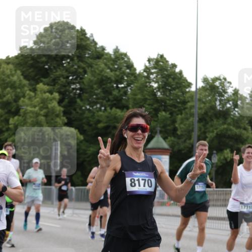 29.06.2025 - hella hamburg halbmarathon Jannik Wohlers http://msf.ph/oto/8260069 29.06.2025 10:32:33 Lombardsbrücke 1078, 1237, 1324, 1732, 2276, 2959, 3391, 3422, 3708, 3753, 3871, 4030, 4096, 4555, 4650, 5110, 6040, 6861, 7387, 7982, 8170, 8839, 9034, 9143, 9471, 9542, 9768, 11260, 11756, 12423, 12424, 12508, 12907, 13789, 14305, 14347, 14743, 15951, 15957, 16502, 16702, 17102, 17157, 17317, 17417, 17508, 17664, 18191, 18409, 18502, 19156, 19213 meine-sportfotos.de