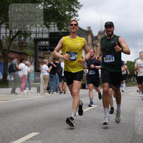 29.06.2025 - hella hamburg halbmarathon Yannick Fuchs http://msf.ph/oto/8260153 29.06.2025 10:48:35 20KM 1125, 1327, 1410, 1496, 1815, 2474, 2561, 2771, 2884, 3041, 3177, 3791, 3794, 3861, 3945, 4189, 4231, 4938, 5319, 6082, 6084, 6356, 6443, 6581, 6587, 6723, 6994, 8449, 8514, 8698, 8772, 8798, 8973, 9012, 9060, 9227, 10191, 10192, 10263, 10266, 10368, 11333, 11499, 11747, 11797, 11976, 12186, 12362, 12489, 12961, 13297, 13988, 14036, 14175, 14592, 14638, 14660, 14818, 14948, 15113, 15156, 15169, 15389, 15408, 15524, 15879, 16047, 16092, 16574, 17740 meine-sportfotos.de