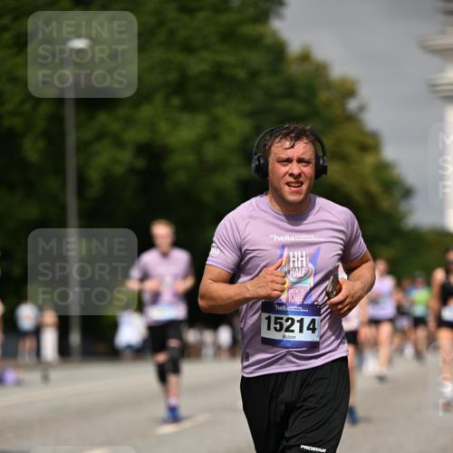 29.06.2025 - hella hamburg halbmarathon Dr. Thomas Lammeyer http://msf.ph/oto/8260169 29.06.2025 10:14:39 Kennedybrücke 1052, 1186, 1548, 1781, 2868, 5182, 5653, 5806, 8561, 8685, 9150, 9829 meine-sportfotos.de