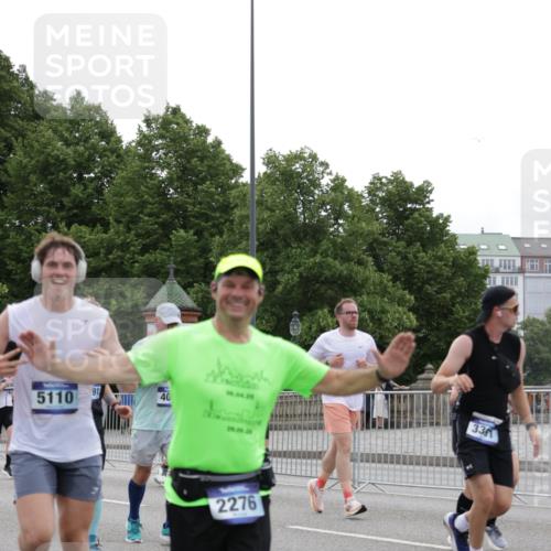29.06.2025 - hella hamburg halbmarathon Jannik Wohlers http://msf.ph/oto/8260232 29.06.2025 10:32:36 Lombardsbrücke 1078, 1237, 1324, 1732, 2276, 2959, 3391, 3422, 3708, 3753, 3871, 4030, 4096, 4555, 4650, 5110, 5581, 5917, 6040, 6861, 7982, 8170, 8839, 9034, 9143, 9471, 9542, 9768, 11260, 11756, 12039, 12423, 12424, 12812, 12813, 12907, 13789, 14305, 14347, 14743, 15951, 15957, 16502, 16702, 17102, 17157, 17317, 17417, 17664, 18191, 18409, 18502, 18742, 18743, 19213 meine-sportfotos.de