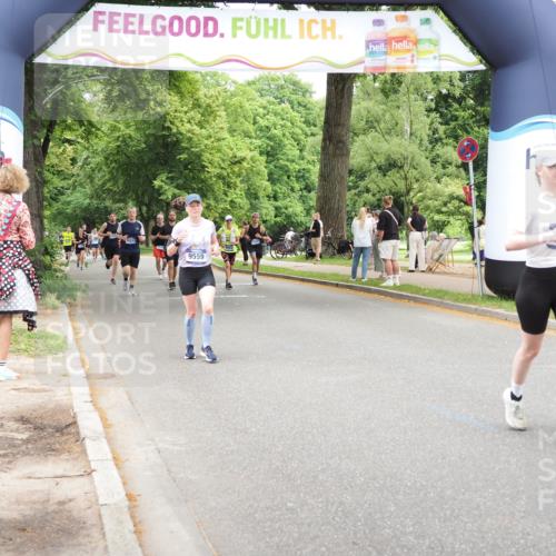 29.06.2025 - hella hamburg halbmarathon MichiJ http://msf.ph/oto/8260235 29.06.2025 10:53:31 Zwischen KM18-KM19 3071, 4187, 9405, 12255, 15394 meine-sportfotos.de
