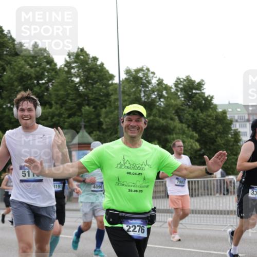 29.06.2025 - hella hamburg halbmarathon Jannik Wohlers http://msf.ph/oto/8260286 29.06.2025 10:32:36 Lombardsbrücke 1078, 1237, 1324, 1732, 2276, 2959, 3391, 3422, 3708, 3753, 3871, 4030, 4096, 4555, 4650, 5110, 5581, 5917, 6040, 6861, 7982, 8170, 8839, 9034, 9143, 9471, 9542, 9768, 11260, 11756, 12039, 12423, 12424, 12812, 12813, 12907, 13789, 14305, 14347, 14743, 15951, 15957, 16502, 16702, 17102, 17157, 17317, 17417, 17664, 18191, 18409, 18502, 18742, 18743, 19213 meine-sportfotos.de