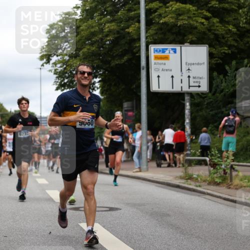 29.06.2025 - hella hamburg halbmarathon Yannick Fuchs http://msf.ph/oto/8260356 29.06.2025 10:48:35 20KM 1125, 1327, 1410, 1496, 1815, 2474, 2561, 2771, 2884, 3041, 3177, 3791, 3794, 3861, 3945, 4189, 4231, 4938, 5319, 6082, 6084, 6356, 6443, 6581, 6587, 6723, 6994, 8449, 8514, 8698, 8772, 8798, 8973, 9012, 9060, 9227, 10191, 10192, 10263, 10266, 10368, 11333, 11499, 11747, 11797, 11976, 12186, 12362, 12489, 12961, 13297, 13988, 14036, 14175, 14592, 14638, 14660, 14818, 14948, 15113, 15156, 15169, 15389, 15408, 15524, 15879, 16047, 16092, 16574, 17740 meine-sportfotos.de