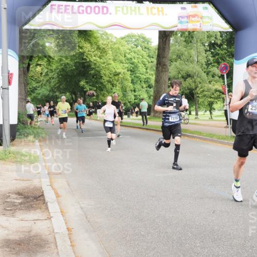 29.06.2025 - hella hamburg halbmarathon MichiJ http://msf.ph/oto/8260365 29.06.2025 10:29:50 Zwischen KM18-KM19 2579, 5410, 6901, 7378, 9659, 9755, 14661, 14820, 17182, 18045, 18049, 18442 meine-sportfotos.de