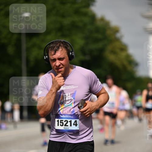 29.06.2025 - hella hamburg halbmarathon Dr. Thomas Lammeyer http://msf.ph/oto/8260486 29.06.2025 10:14:39 Kennedybrücke 1052, 1186, 1548, 1781, 2868, 5182, 5653, 5806, 8561, 8685, 9150, 9829 meine-sportfotos.de