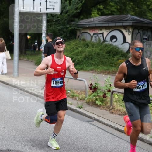 29.06.2025 - hella hamburg halbmarathon Yannick Fuchs http://msf.ph/oto/8260508 29.06.2025 10:36:21 20KM 1169, 1441, 1512, 1763, 1800, 1962, 2675, 5690, 5987, 6593, 7092, 7105, 7116, 9365, 9815, 10415, 10894, 11417, 12588, 13196, 13714, 13876, 14275, 14346, 14899, 15521, 15623, 15846, 15935, 16084, 17159, 17182, 17882, 18509, 18772, 19046 meine-sportfotos.de